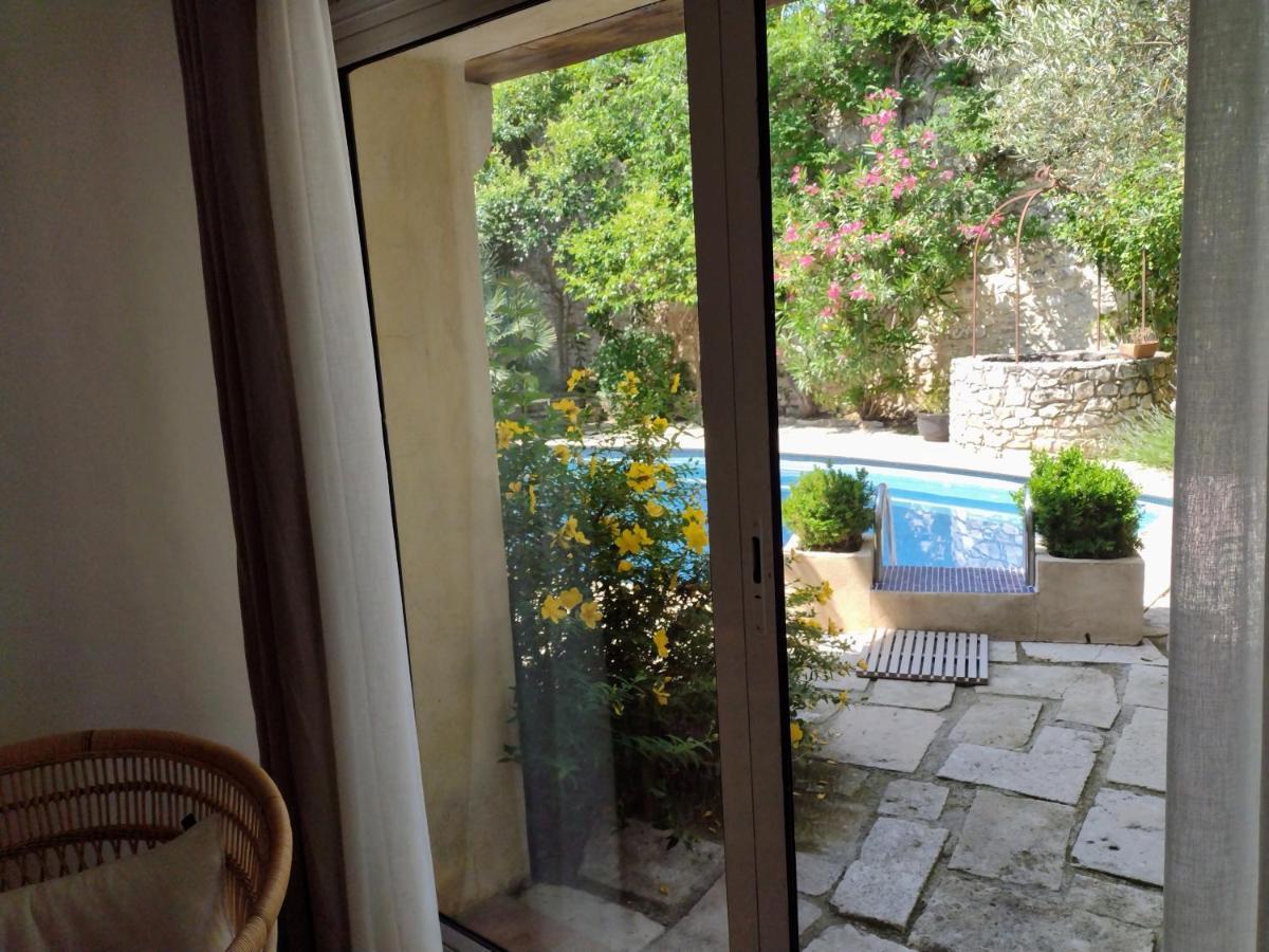 La Maison Des Autres, Piscine Chauffee, Chambres D'Hotes Proches Uzes, Nimes, Pont Du Gard Saint-Genies-de-Malgoires Exterior foto