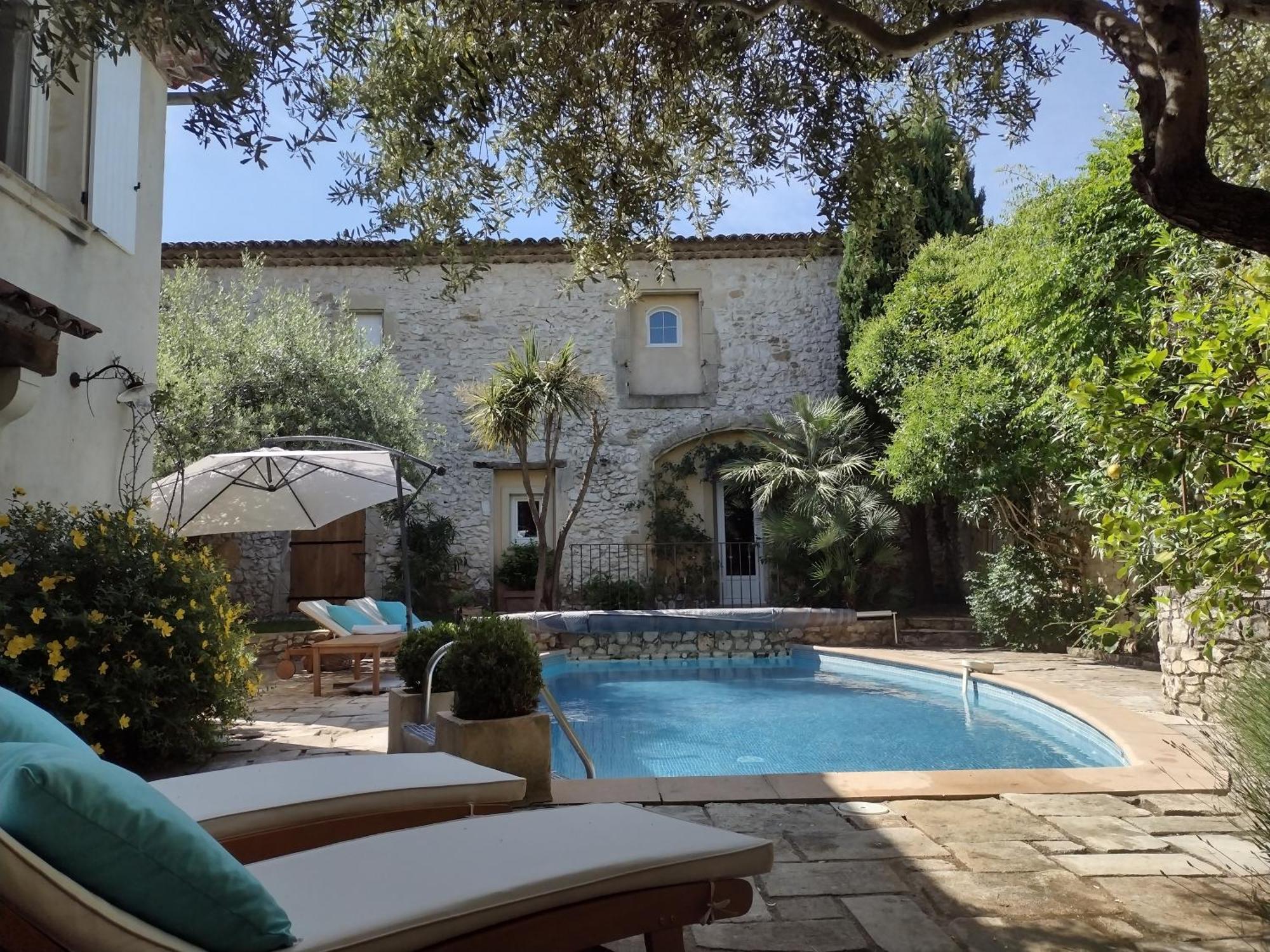 La Maison Des Autres, Piscine Chauffee, Chambres D'Hotes Proches Uzes, Nimes, Pont Du Gard Saint-Genies-de-Malgoires Exterior foto